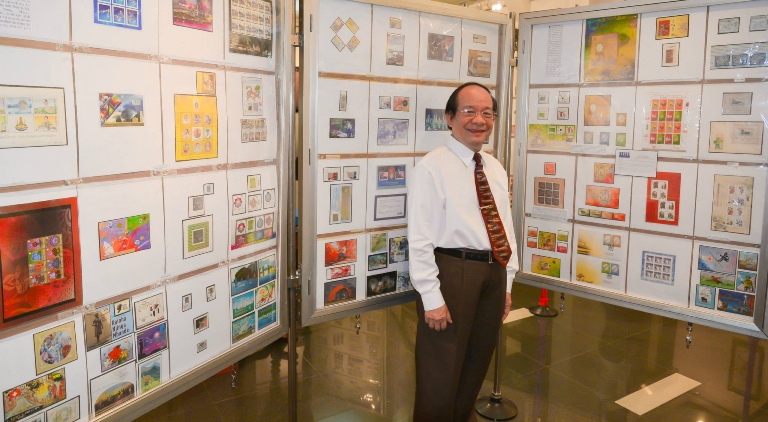 Nhà sưu tập Hàn Tấn Quang với bộ tem dị hình và chất liệu quý giá